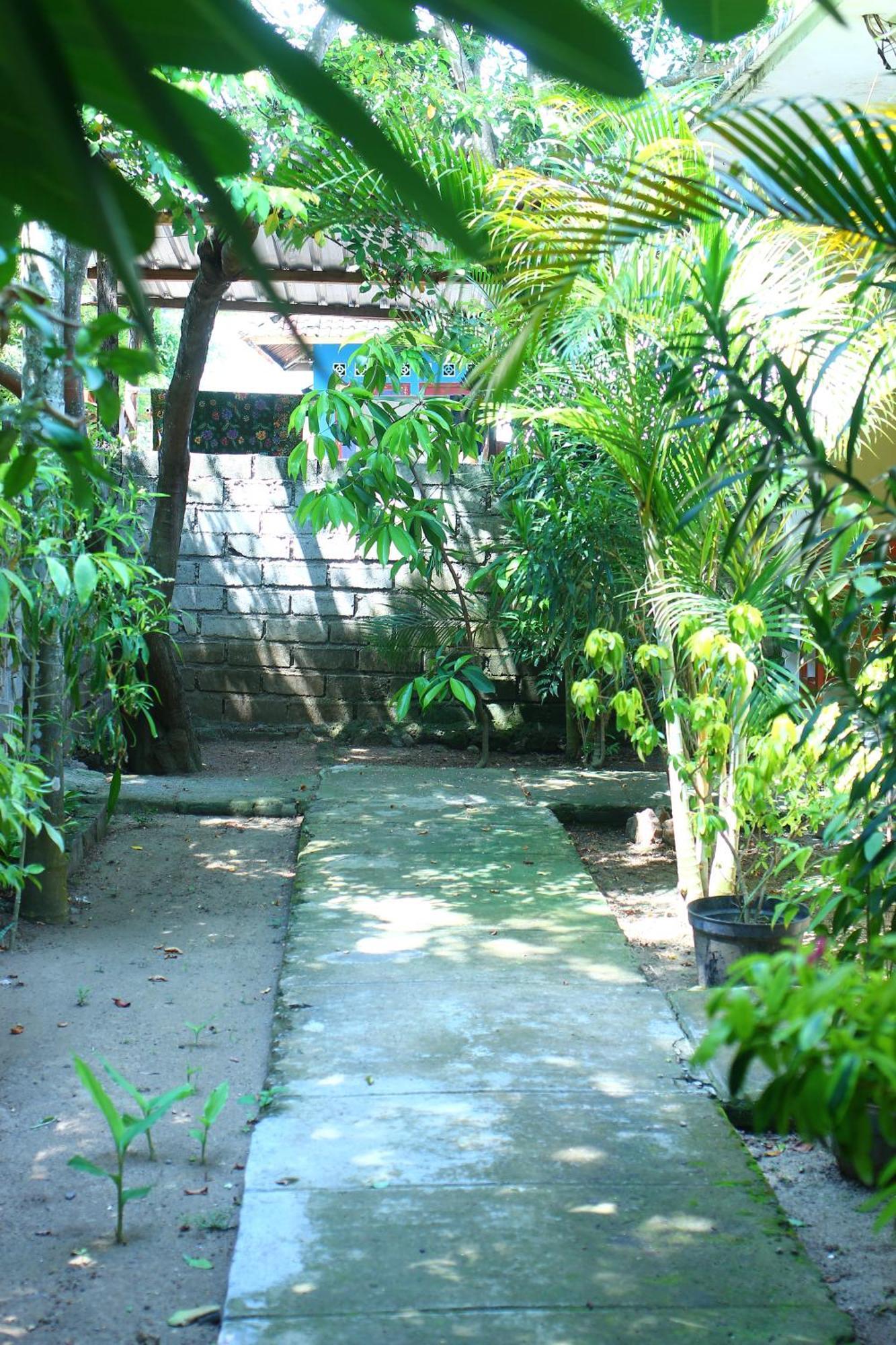 Three V Homestay Kuta  Exteriör bild