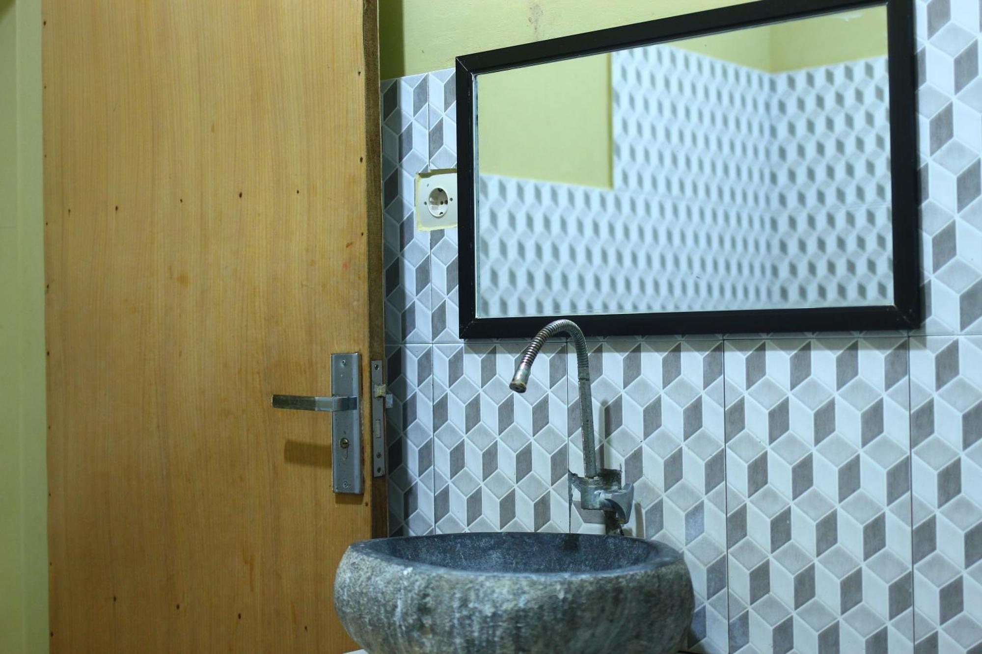 Three V Homestay Kuta  Exteriör bild