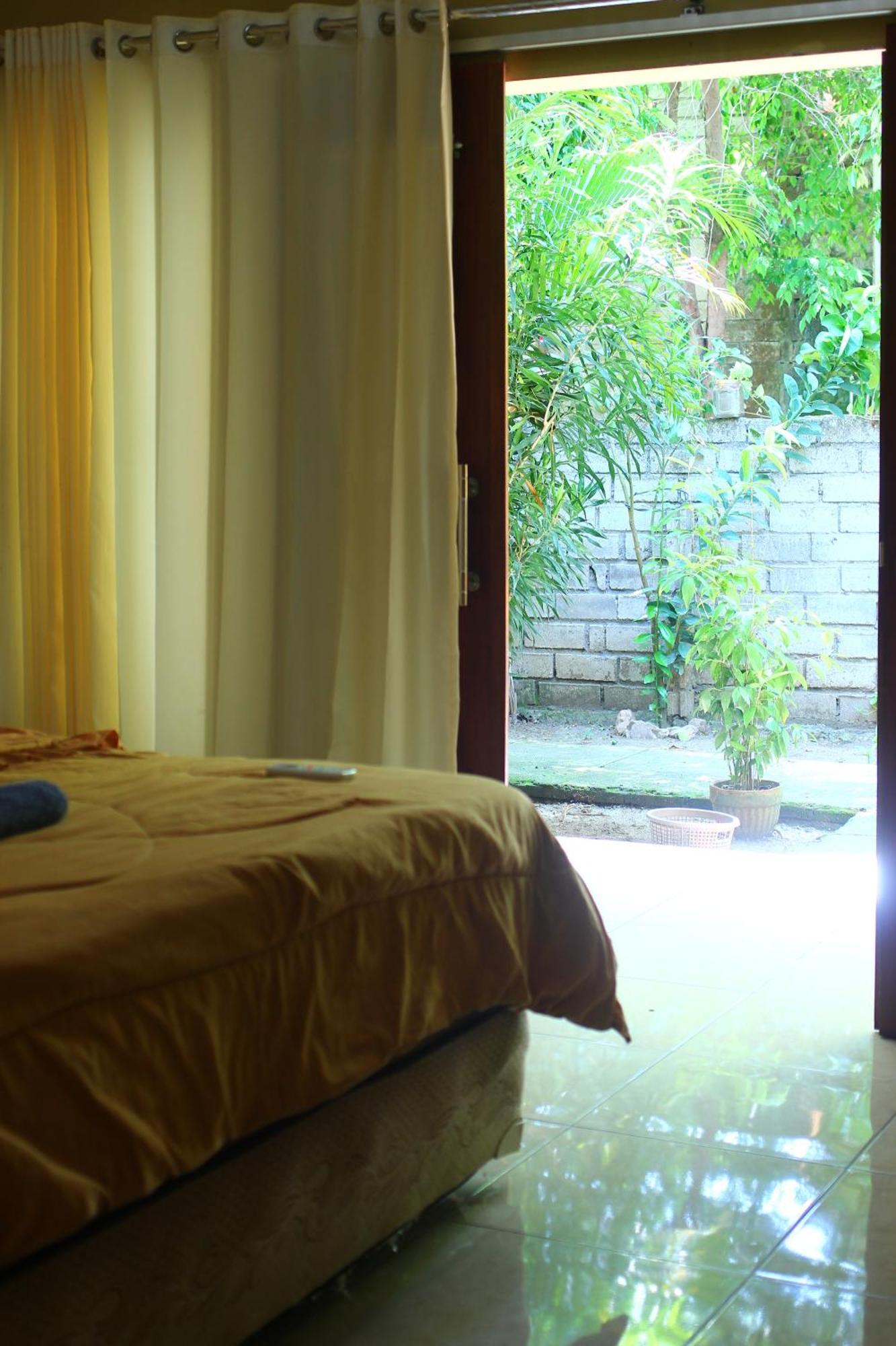 Three V Homestay Kuta  Exteriör bild