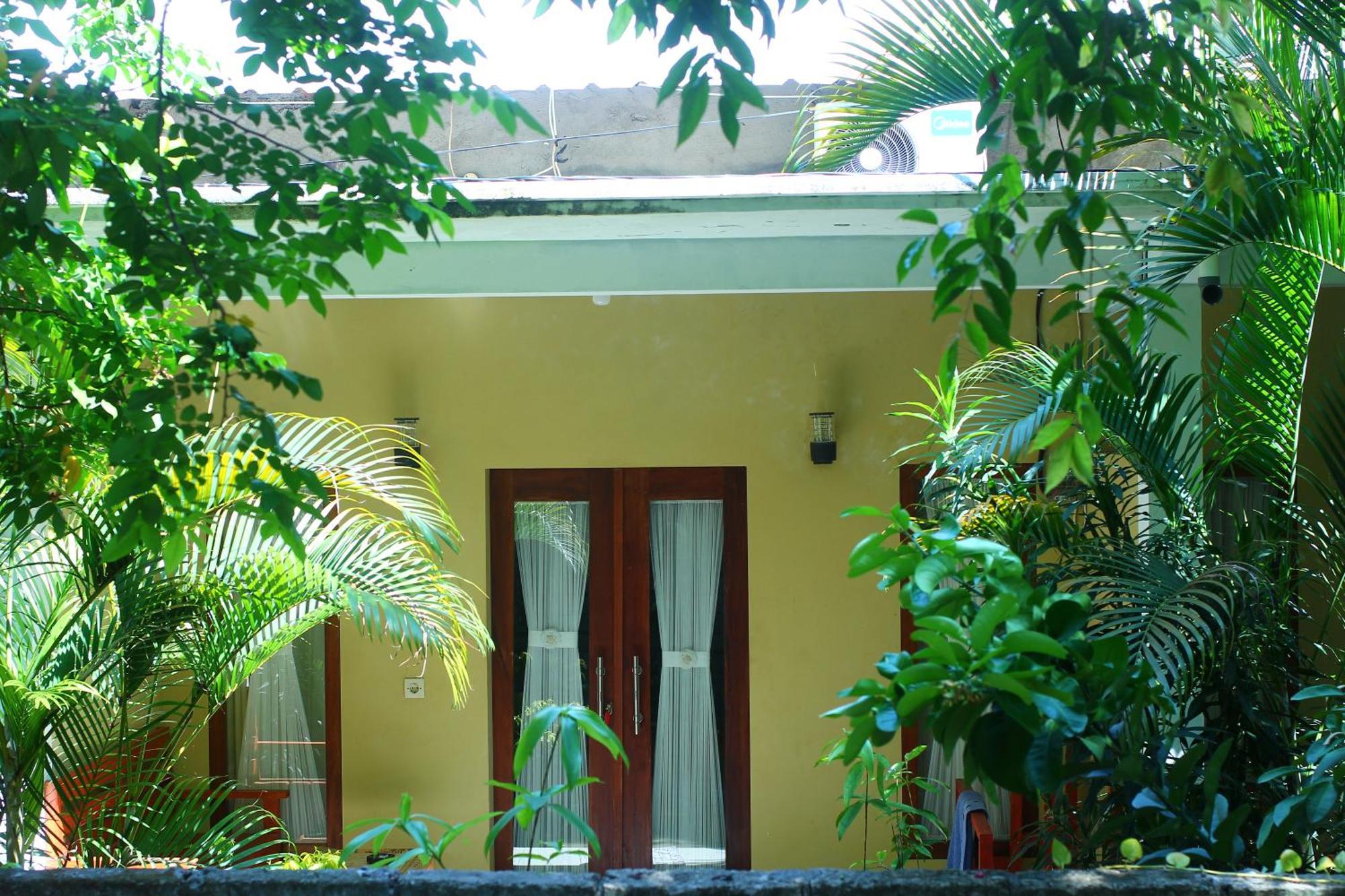 Three V Homestay Kuta  Exteriör bild