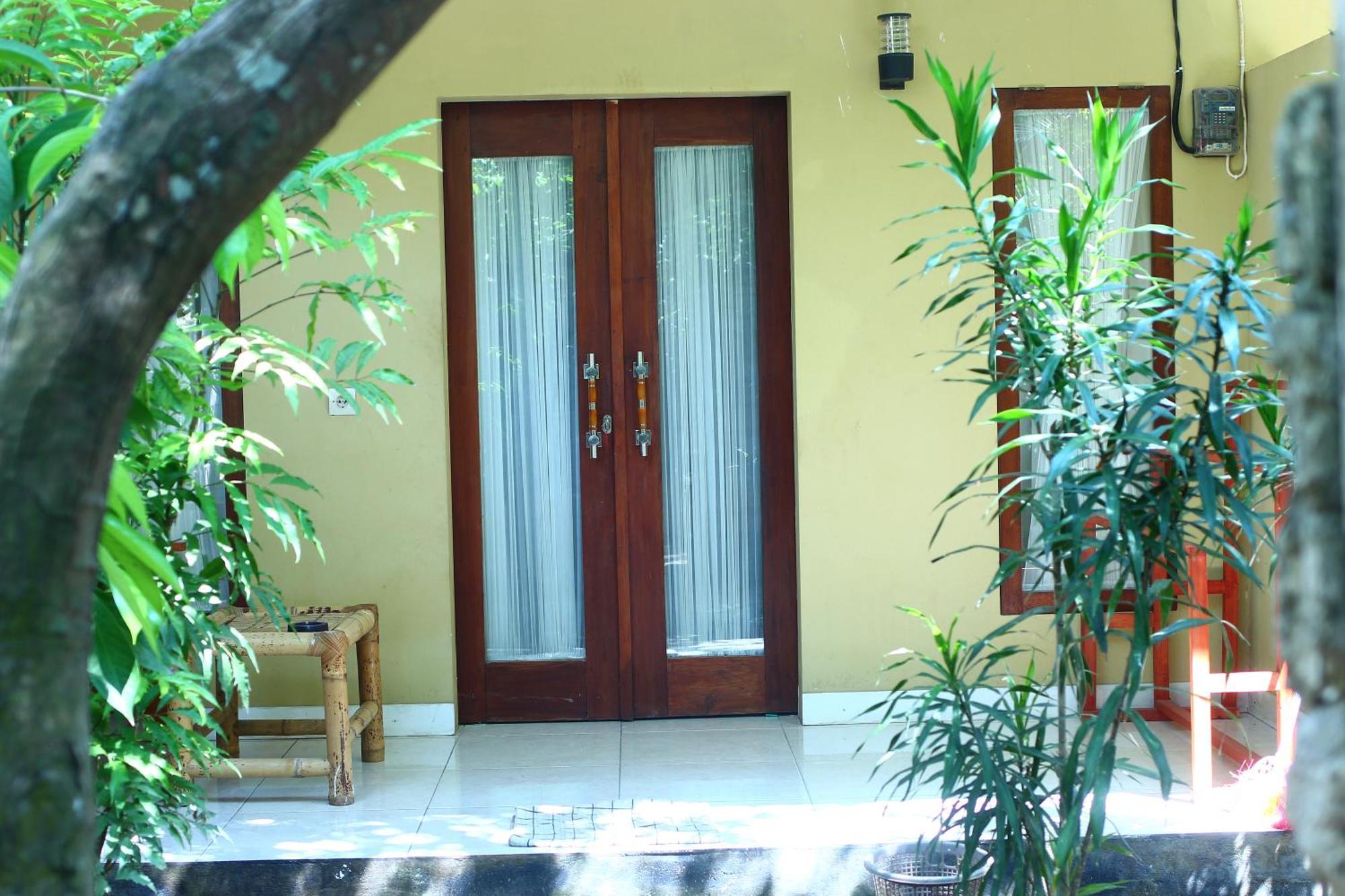 Three V Homestay Kuta  Exteriör bild