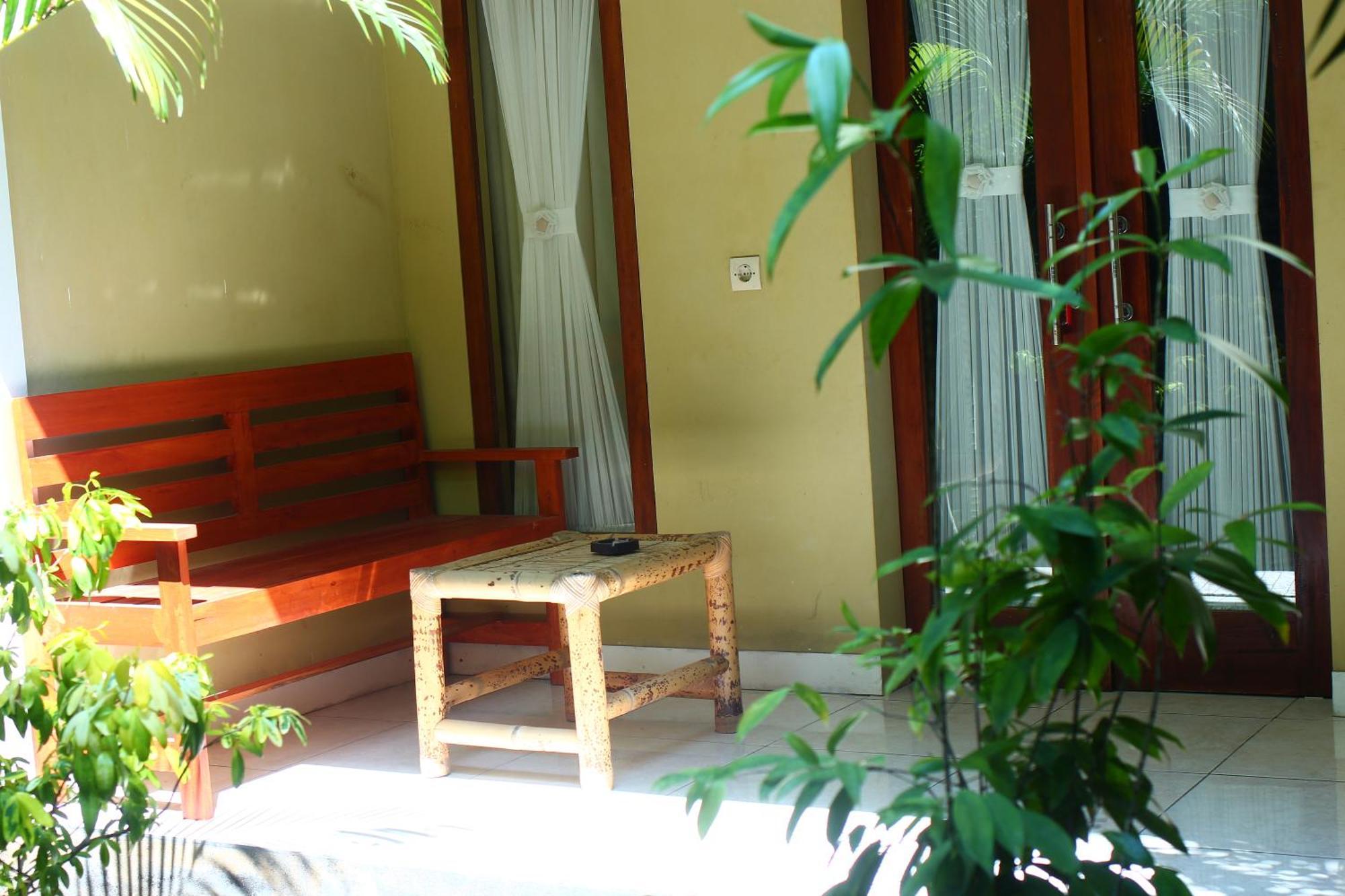 Three V Homestay Kuta  Exteriör bild